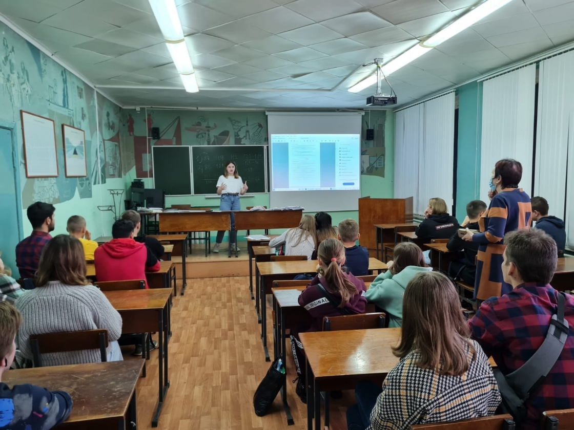 Проведение классного часа в группе строителей студенткой 4 курса Гладышевой Мариной