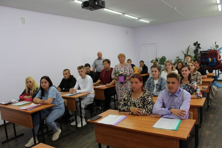 Защита письменных экзаменационных работ в группе №2127 (профессия Штукатур)