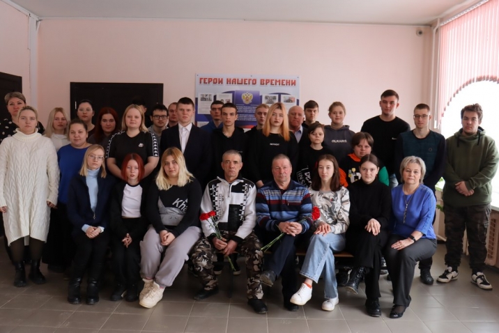 Классный час «Живая память»