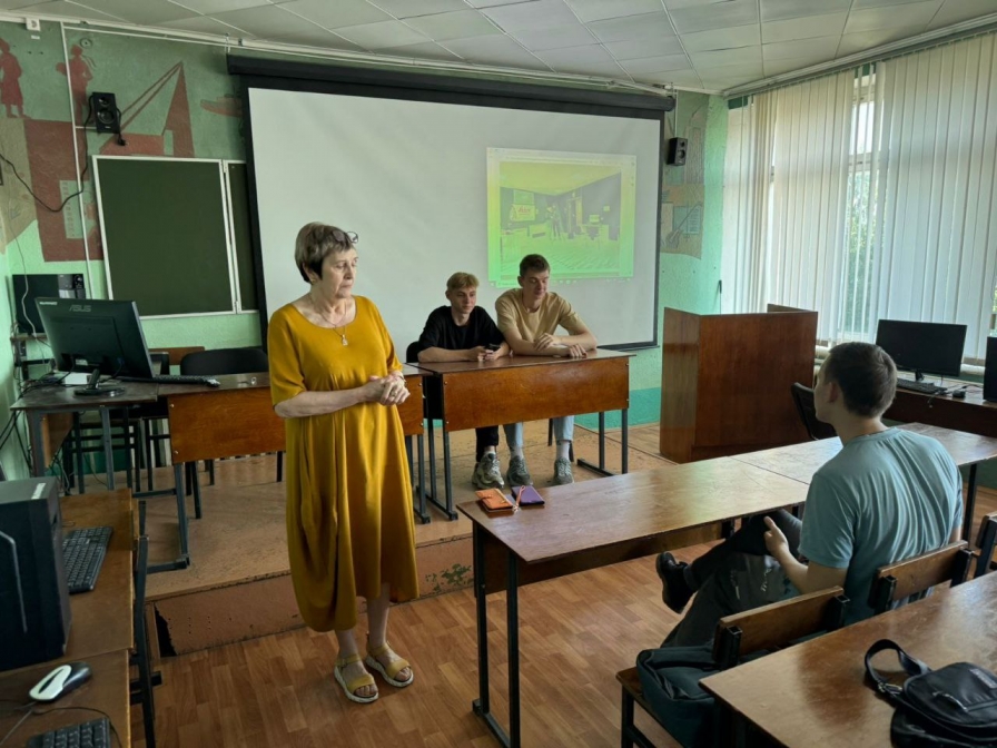 Cтуденты, вернувшиеся с итогового чемпионата Профессионалы, рассказали о своём участии студентам 1-2 курсов