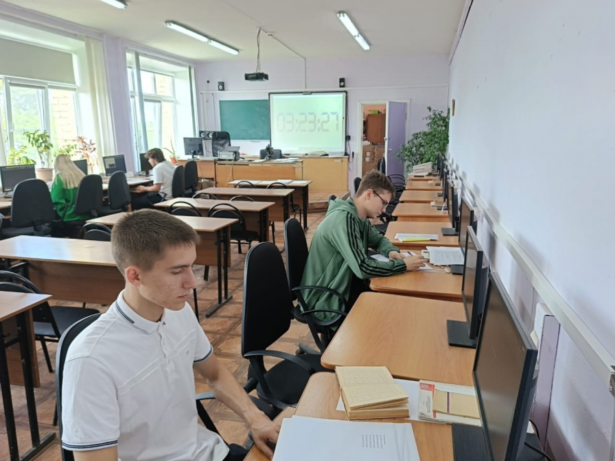 Сегодня завершился последний демонстрационный экзамен в группе 4305